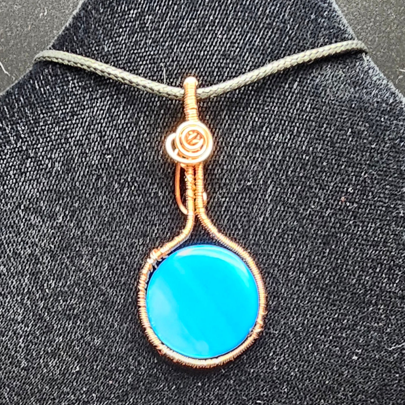 Blue Mother of Pearl Round Pendant