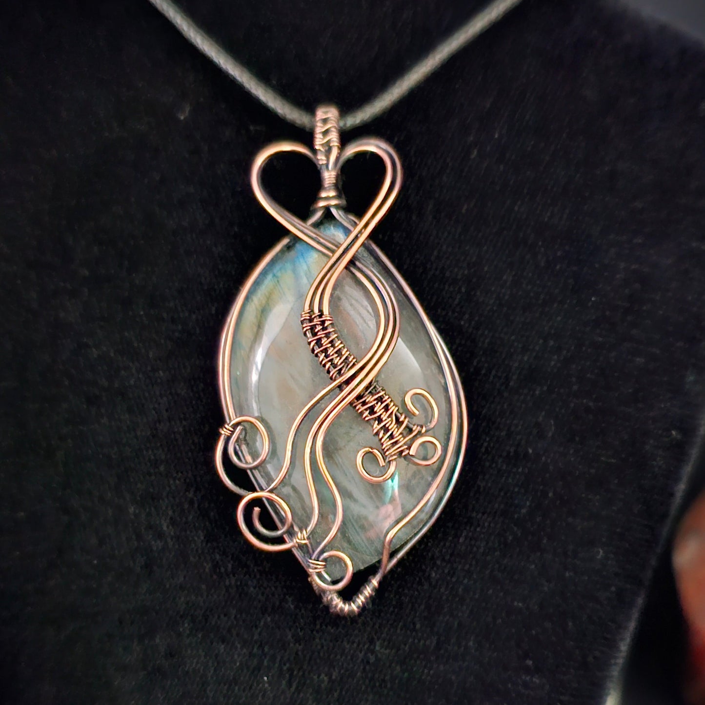 Labradorite Hearts Unraveling Pendant