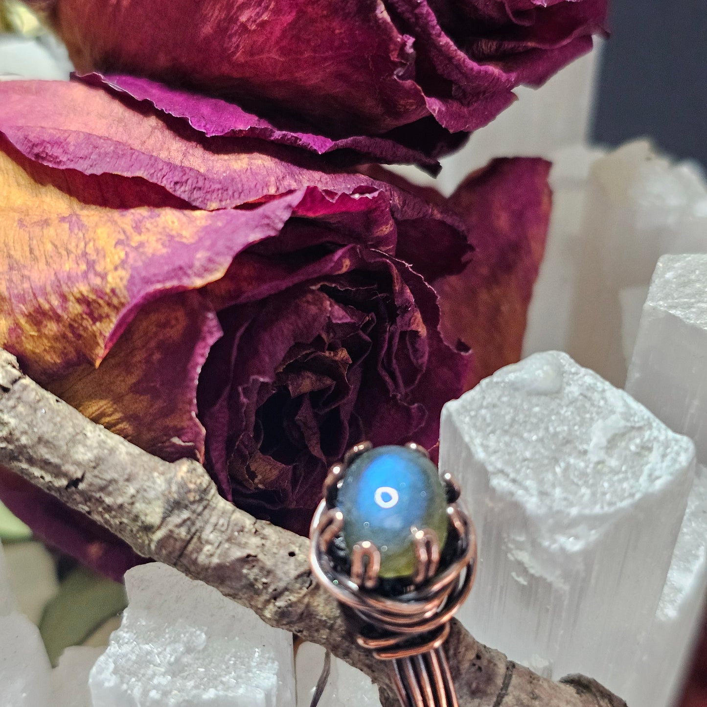 Blue Flash Labradorite Rosette Antiqued Copper Ring - Size 4