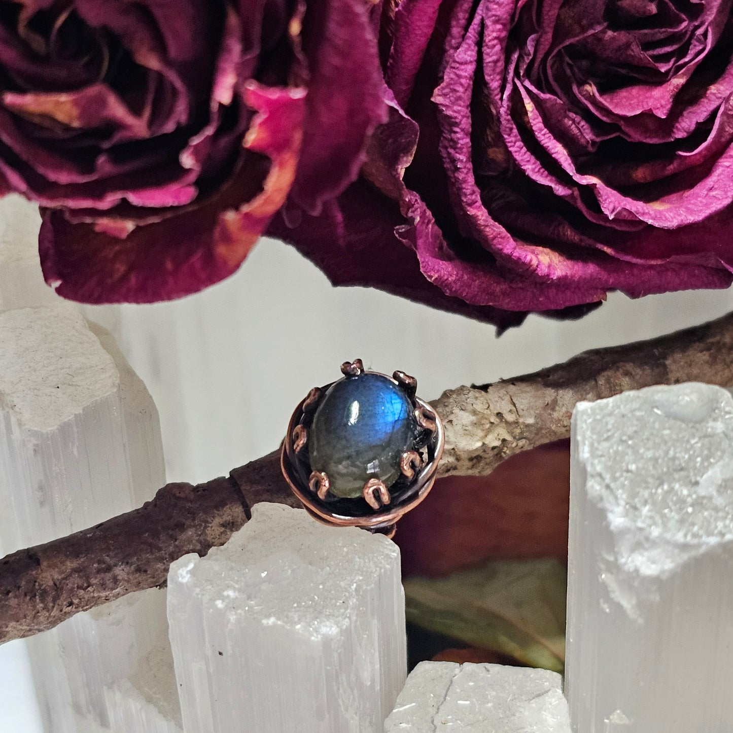 Blue Flash Labradorite Rosette Antiqued Copper Ring - Size 4