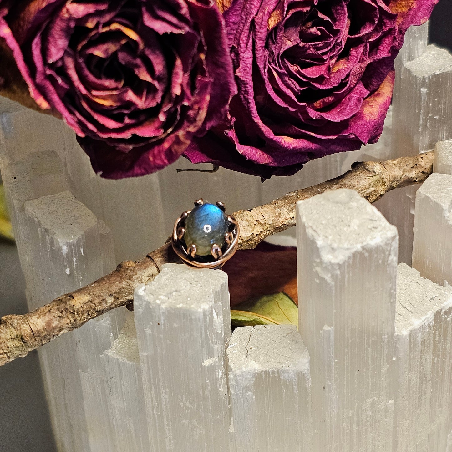 Blue Flash Labradorite Rosette Antiqued Copper Ring - Size 4