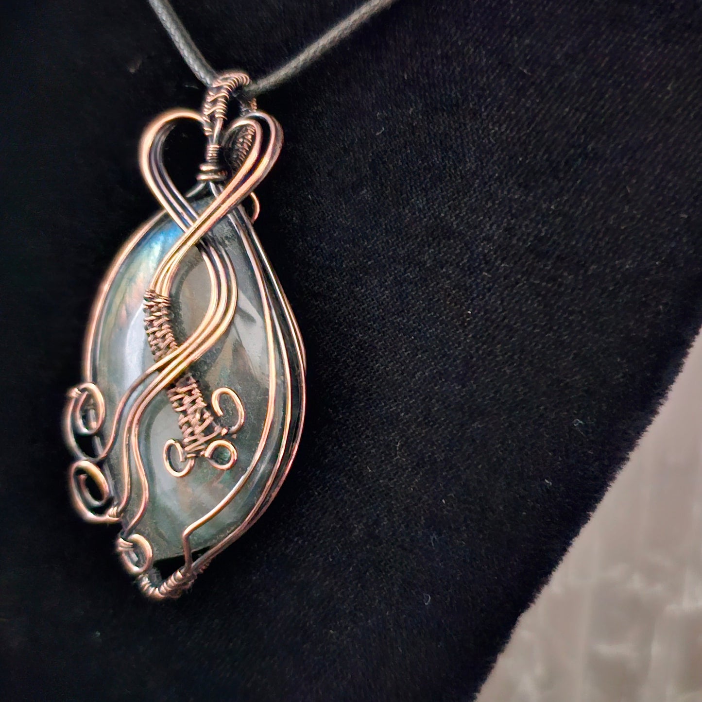 Labradorite Hearts Unraveling Pendant