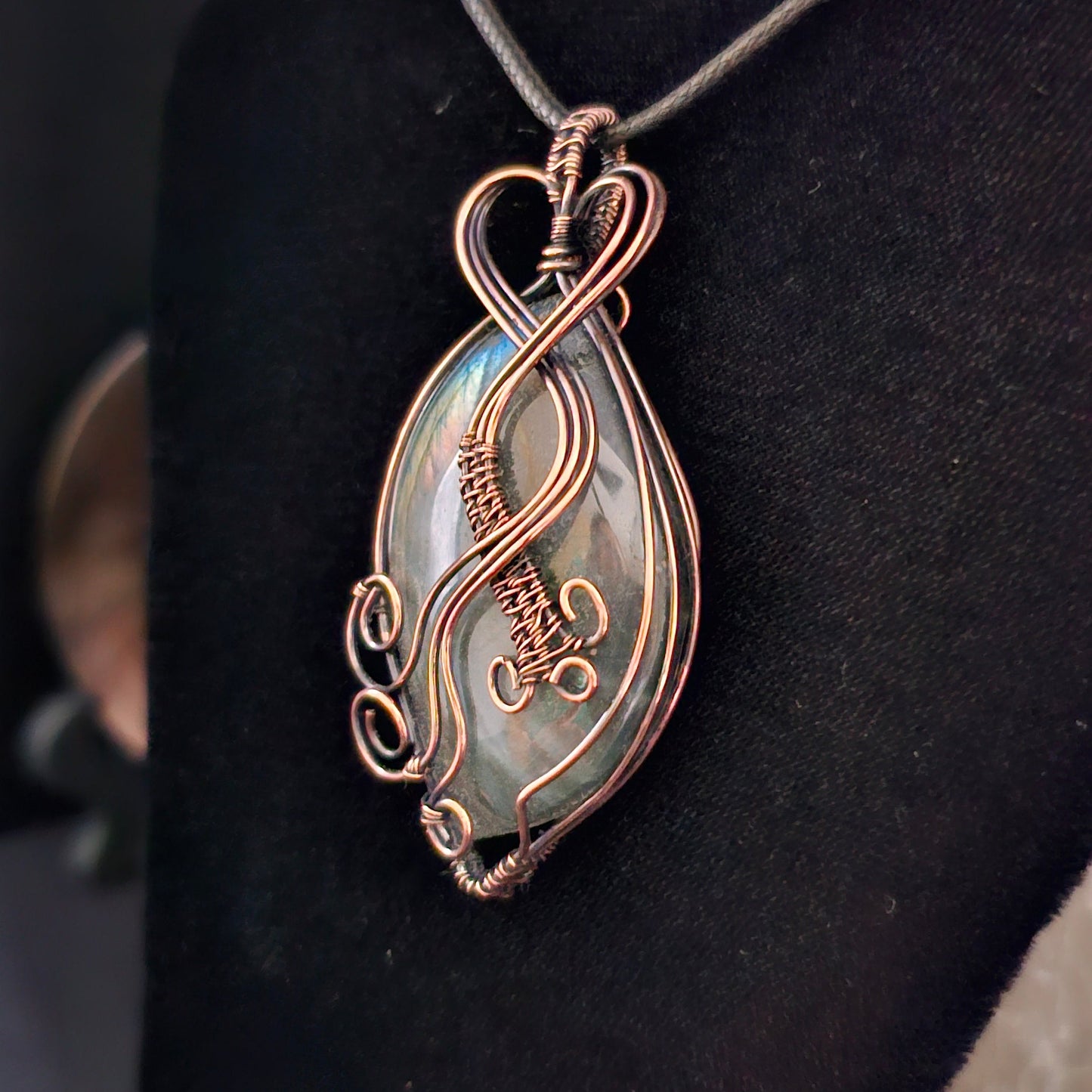 Labradorite Hearts Unraveling Pendant