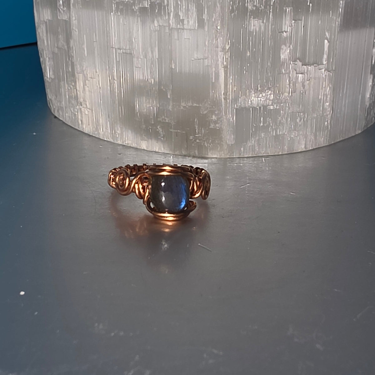 Blue Flash Labradorite Bar setting Woven Band - Size 8