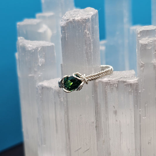 Emerald CZ and Silver Weave Ring - Size 10.5